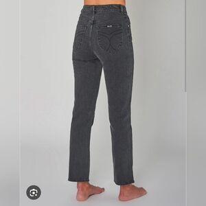 ROLLA'S Women's Straight Leg Jeans in Washed Black